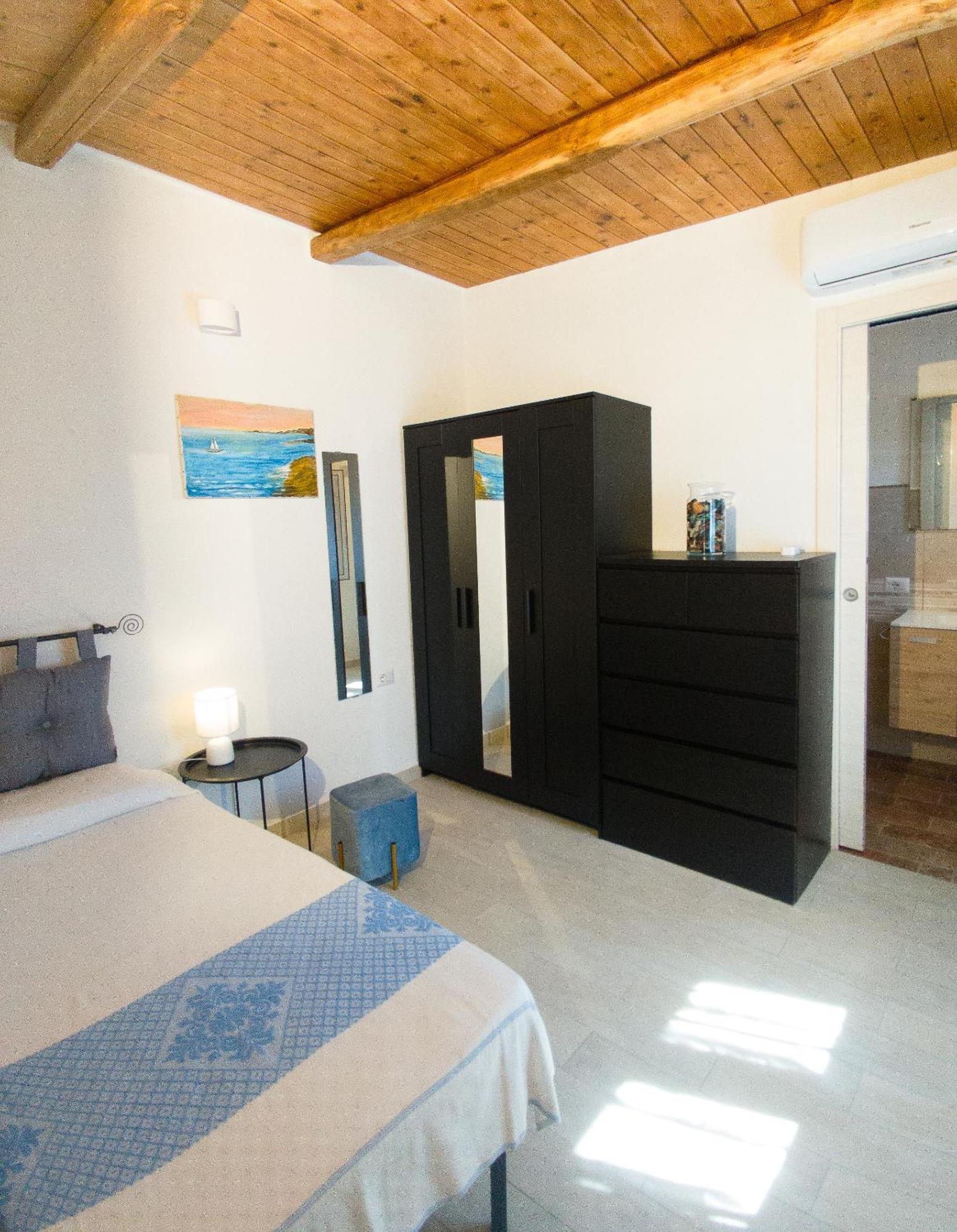 Dimora Mare Apartment San Teodoro  Bagian luar foto