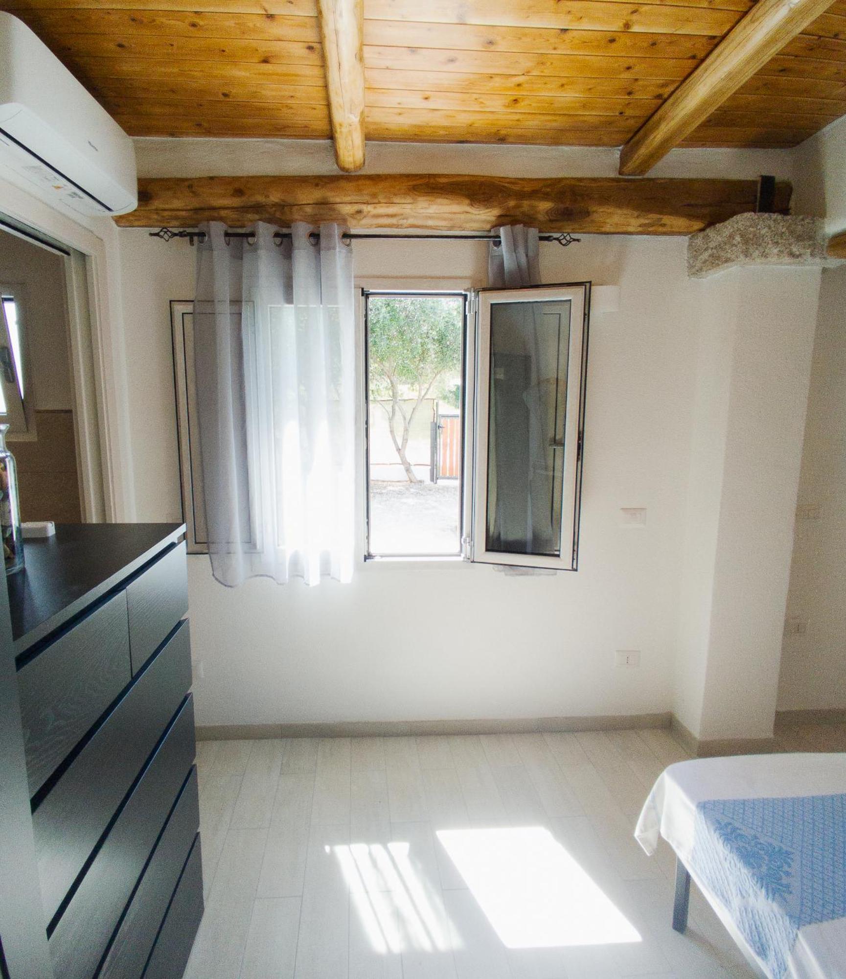 Dimora Mare Apartment San Teodoro  Bagian luar foto