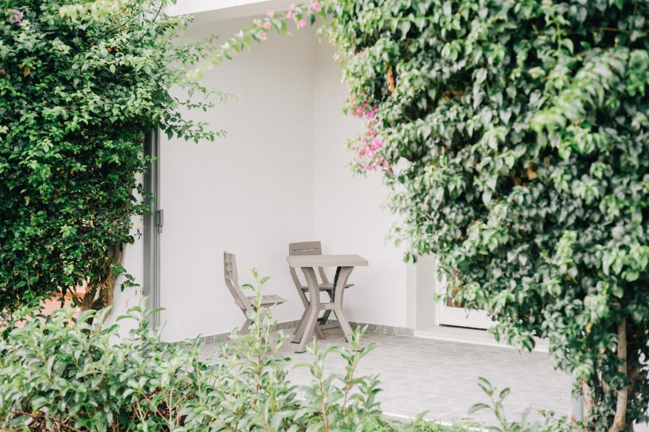 Dimora Mare Apartment San Teodoro  Bagian luar foto