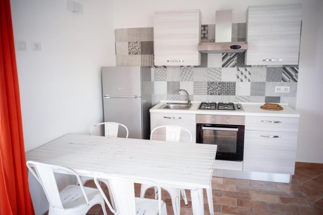 Dimora Mare Apartment San Teodoro  Bagian luar foto