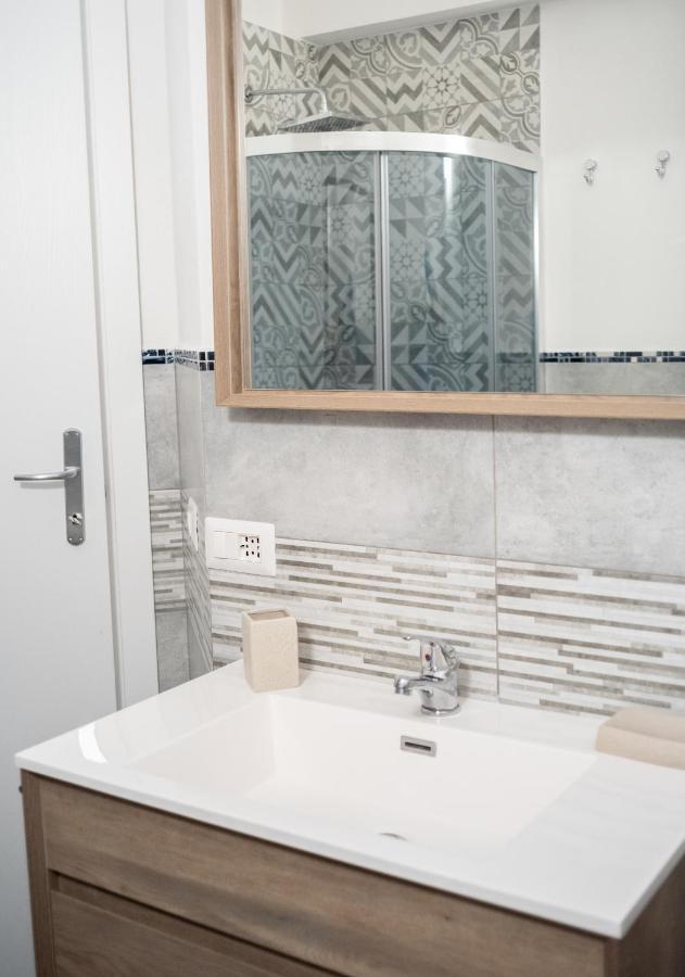 Dimora Mare Apartment San Teodoro  Bagian luar foto